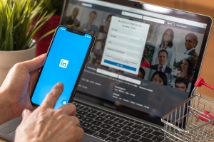 Best Ways to Optimise Your LinkedIn Account
